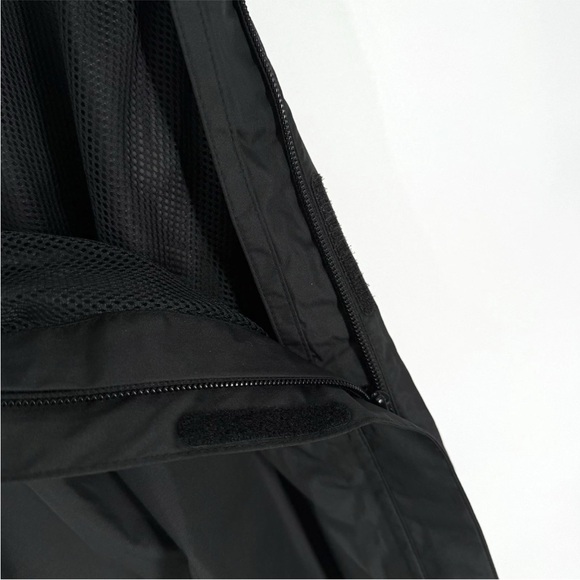 Vaude Rain Pants Mens Size XL Black Seam-Sealed Mesh Lined Full Side Zip - Picture 3 of 11